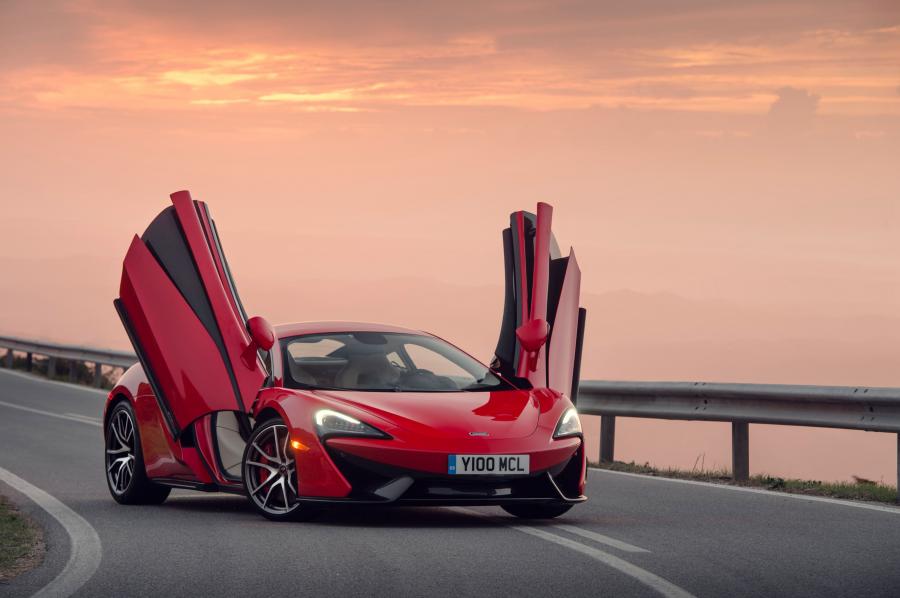  McLaren 570S Coupe 2015 года  (US) (фото 14 из 26)